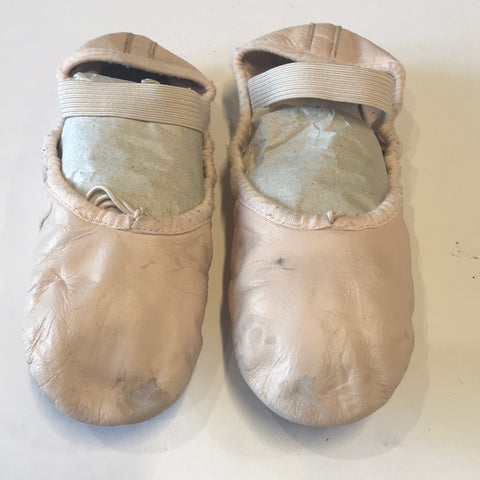 Bloch Split Sole Leather Ballet Shoes (Child size 1.5D)- Second Hand