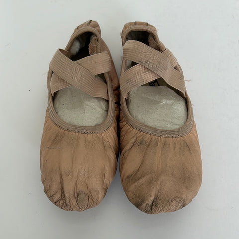 So Danca Leather Split Sole Ballet Shoes Size 4B - Second Hand