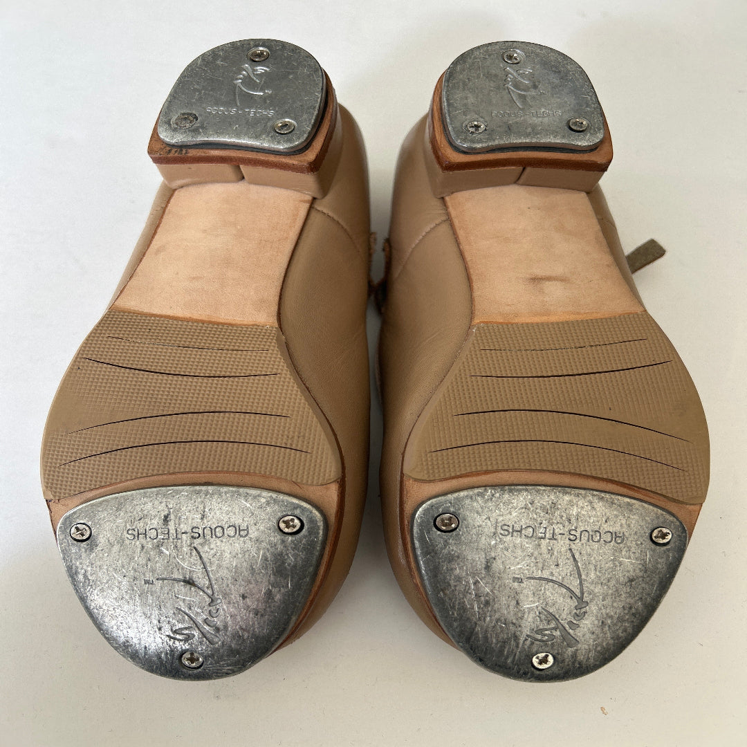 A pair of second hand Slick Pro Taps in Tan US3.5 shown from the bottom