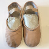 Ballet Shoes (Girl's size 2D)- Second Hand