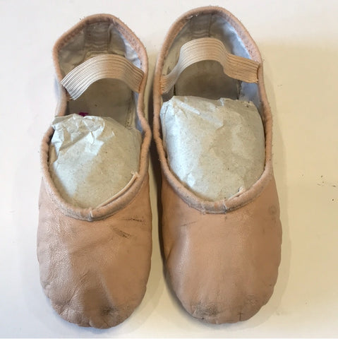 Bloch Full Sole Ballet Shoes (Child size 2D)- Second Hand