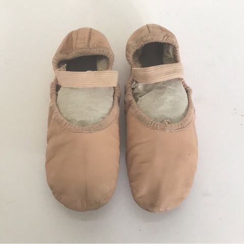 Bloch Full Sole Leather Ballet Shoes (Girl's size 13.5B) - Second Hand