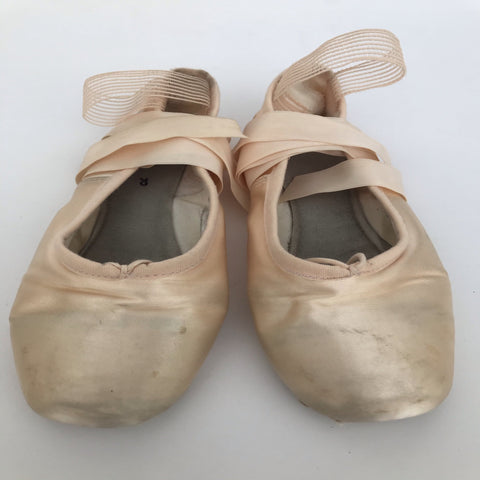 Demi Ballet Shoes size 6 by Bloch